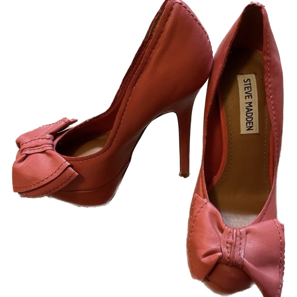 Steve Madden pink pumps with bow shoe size 5 BOSSIEE